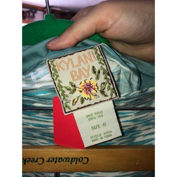 Vintage Silk Hawaiian Shirt & Wrap Skirt Size 6 - Picture 9 of 10